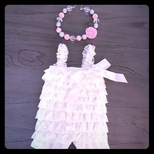 Baby’s photo prop outfit